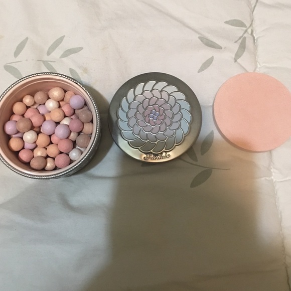 Guerlain meteorites in teinte beige 02