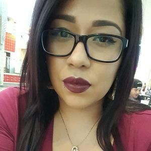 Meet your Posher, Tina