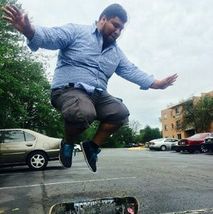 Meet your Posher, Dennis