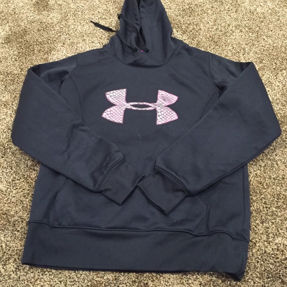 UnderArmour sweatshirt