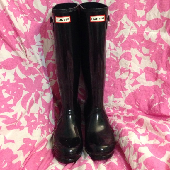Hunter Black Gloss Tall Rain Boot Size 8
