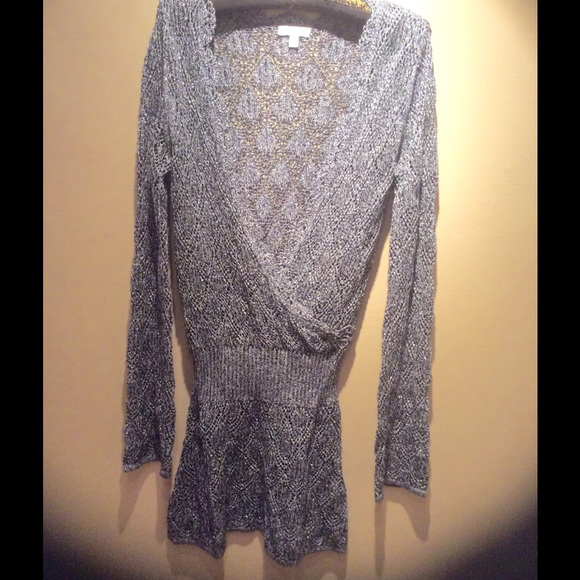 Cache Ladies sweater - Picture 2 of 3