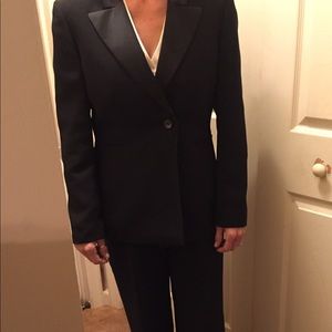 woman's tuxedo suit