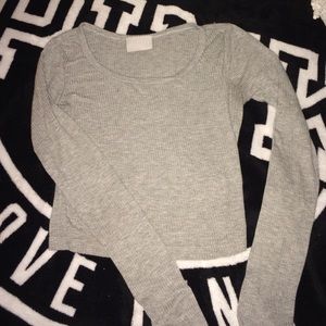 grey crop top