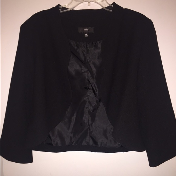 Black Short Scalloped Coat - Picture 1 of 4