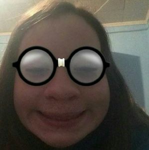 Meet your Posher, Alivia