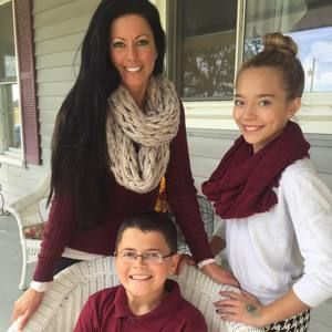 Meet your Posher, Crystal