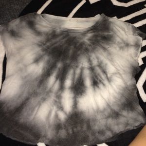 black and white type dye shirt