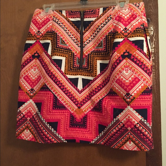 Tribal patterned skirt with pockets - Picture 3 of 4