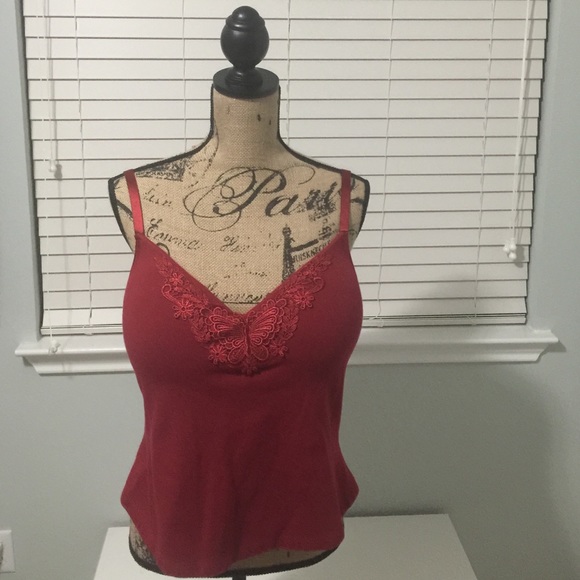 🎈SALE🎈Red built in bra under shirt.