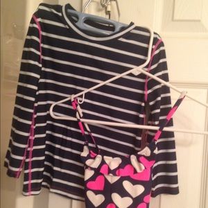 Girl's swimsuit