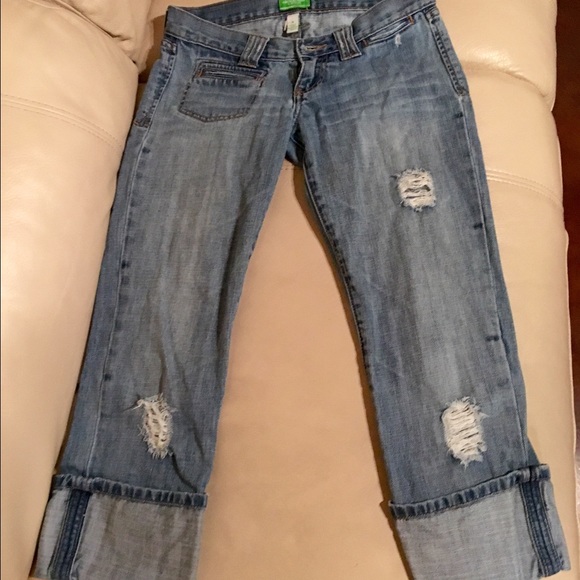 Abercrombie and Fitch distressed Capri jeans
