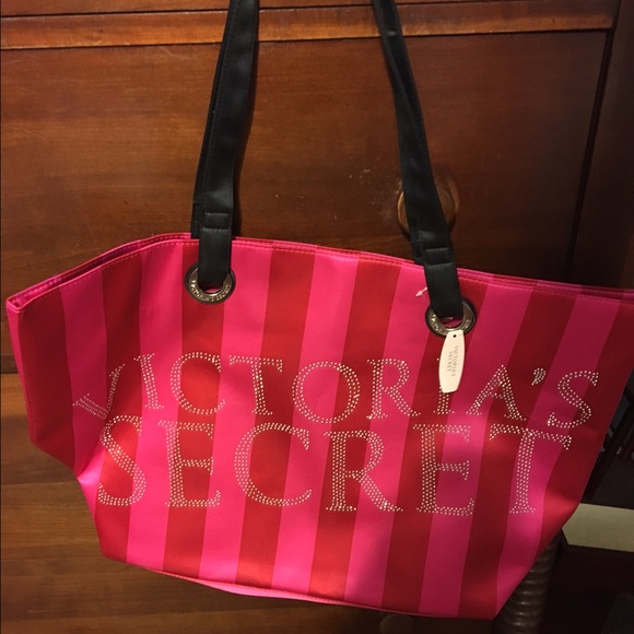 Victoria's Secret Handbags - NWT Victoria secret bag
