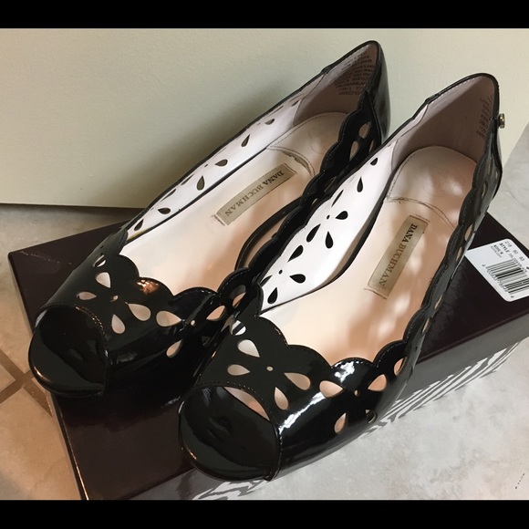 Dana Buchman flats