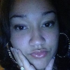 Meet your Posher, Alandrea