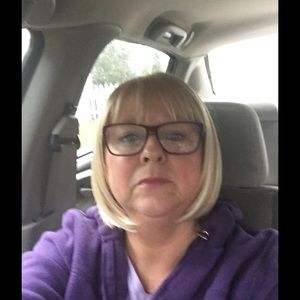 Meet your Posher, Leeann