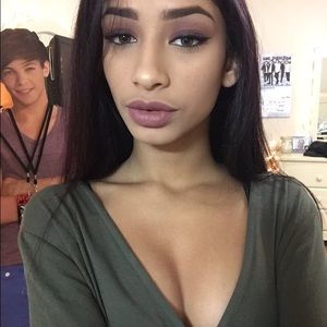 Meet your Posher, Valerie