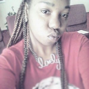 Meet your Posher, Latreshia
