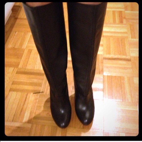 High heel boots