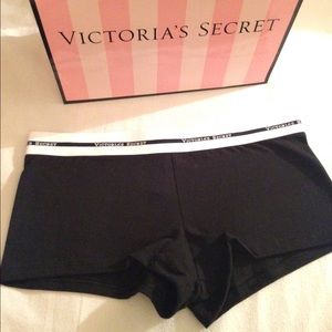 Vs logo boy shorts