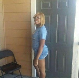 Meet your Posher, Jasmine