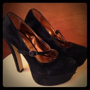 Aldo Black Suede Platform Pumps