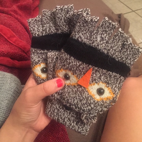 Cute owl mitten gloves crocheted