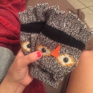 Cute owl mitten gloves crocheted