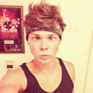 Meet your Posher, Chloe