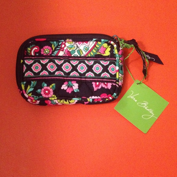 Vera Bradley Tech Case Petal Paisley 🌸