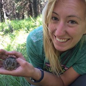 Meet your Posher, Laura