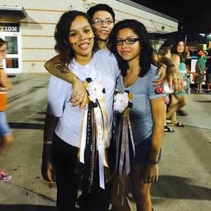 Meet your Posher, Adelia