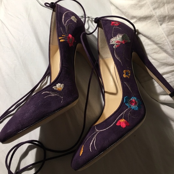 purple jimmy choos with embroidered flowers - Picture 3 of 4