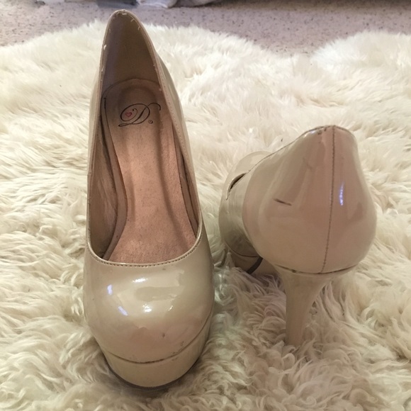 Nude pumps - Picture 4 of 4