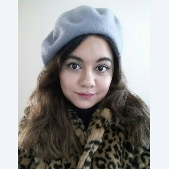 Meet your Posher, Husna