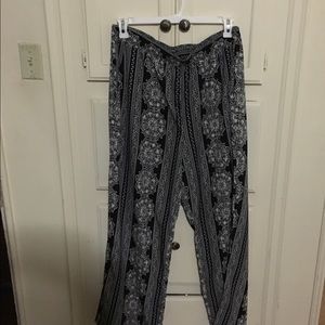Medallion print wide leg pants w/ pockets sz 1x