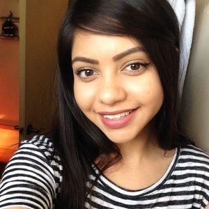 Meet your Posher, Ana