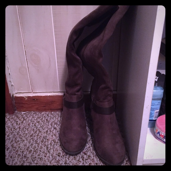 ❌SOLD❌ Knee high boots - Picture 1 of 2