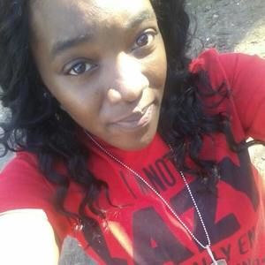 Meet your Posher, Monique