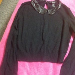 Forever 21 black, long sleeve cropped sweater