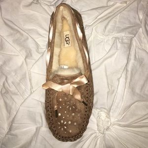 UGG Australia 'Dakota Flora' Slipper
