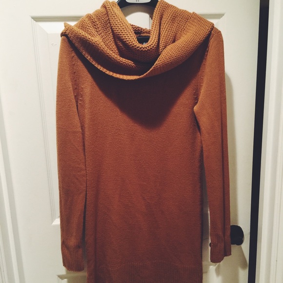 ❄️Tan turtleneck sweater dress❄️