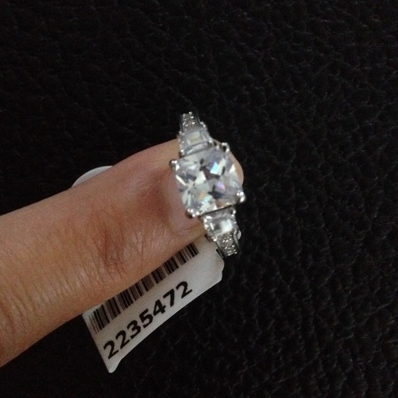 💕SOLD💕 Pretty ring