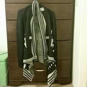 B&W anywhere cardigan