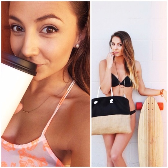 MEET YOUR POSHER - Picture 1 of 4