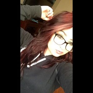 Meet your Posher, Marissa