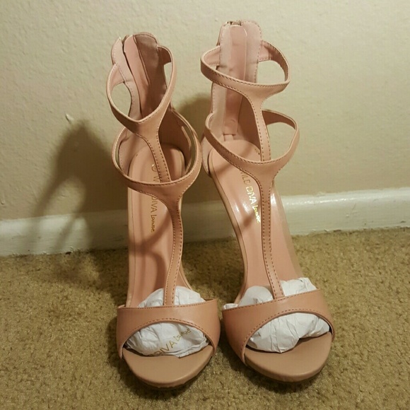 🆕 New Wild Diva lounge Heels - Picture 2 of 3