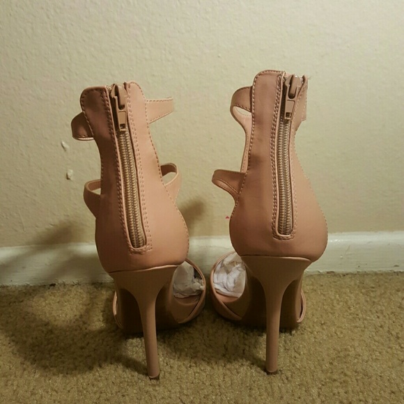 🆕 New Wild Diva lounge Heels - Picture 3 of 3