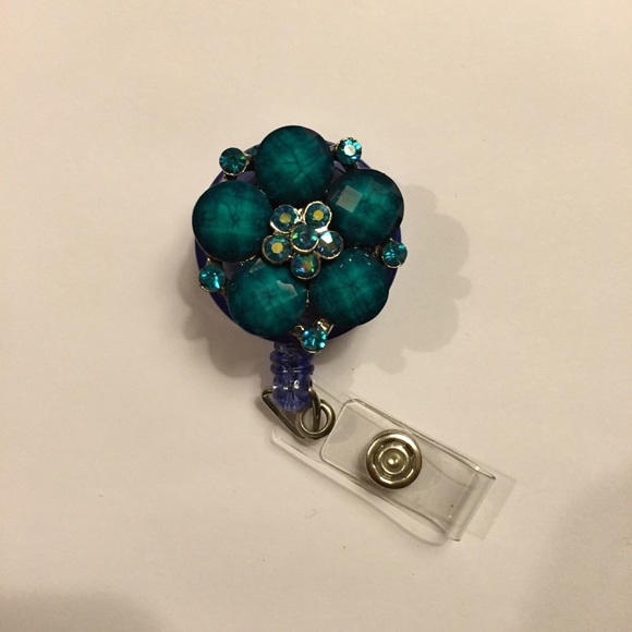 💜 Floral Badge Reel