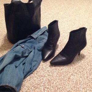 Nine West black Leather Boot.